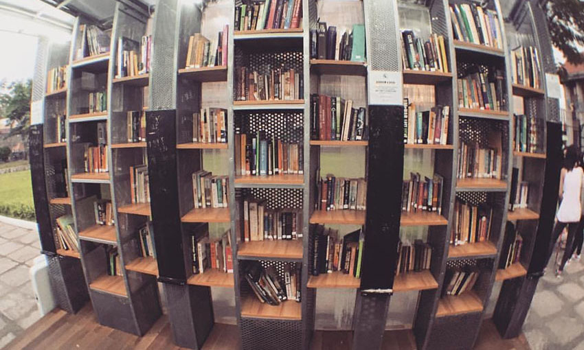 Книжная остановка Книжная остановка